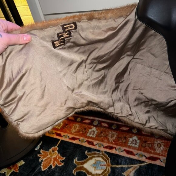 Vintage Authentic Brown Minx Fur Cape/ Shaw/ Scarf Wrap - Picture 9 of 11